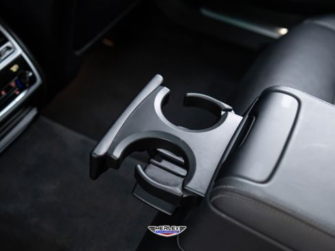 Used 2018 BMW 750i xDrive image 22