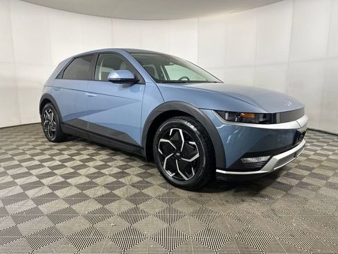 Used 2024 Hyundai Ioniq 5 SEL image 2