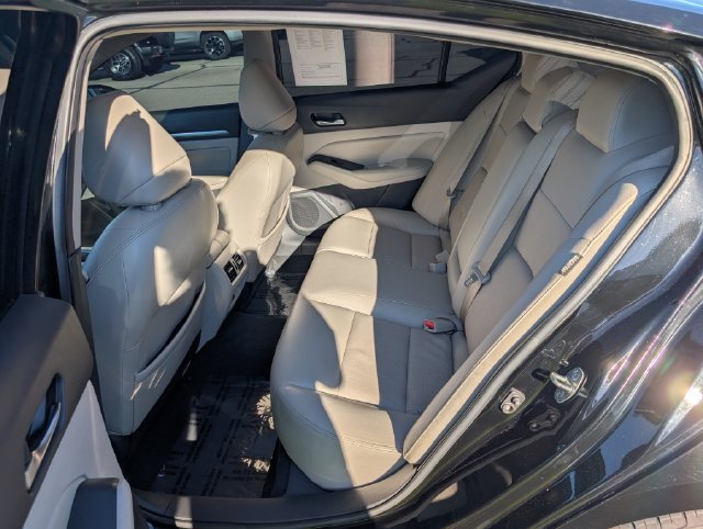 Used 2019 Nissan Altima 2.5 SL FWD image 13
