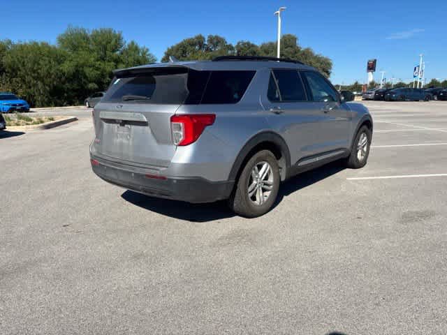 Used 2020 Ford Explorer XLT RWD image 5