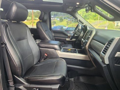 Used 2017 Ford F250 Lariat w/ Lariat Ultimate Package image 13