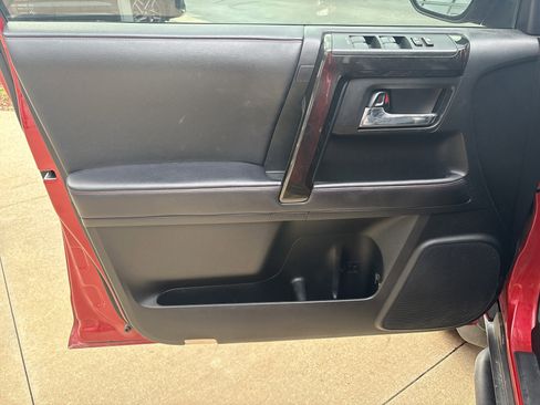 Used 2021 Toyota 4Runner TRD Off-Road Premium w/ Moonroof Package AWD/4WD image 14