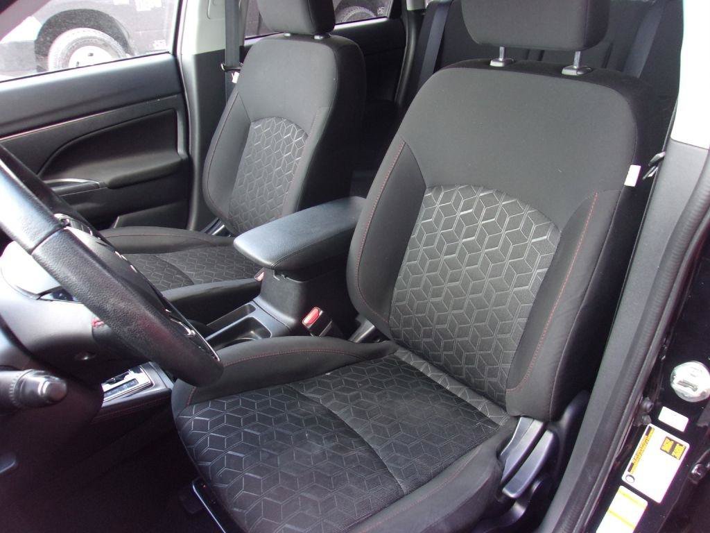 Used 2022 Mitsubishi Outlander Sport ES FWD image 9