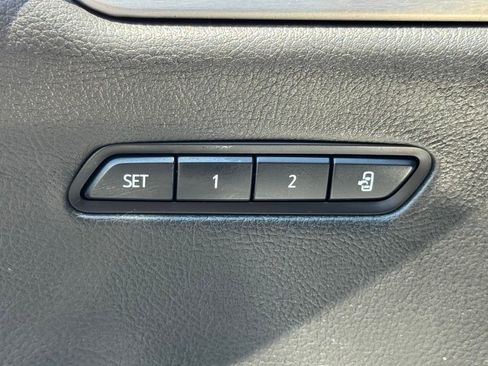 Used 2024 Cadillac XT6 Premium Luxury FWD image 19
