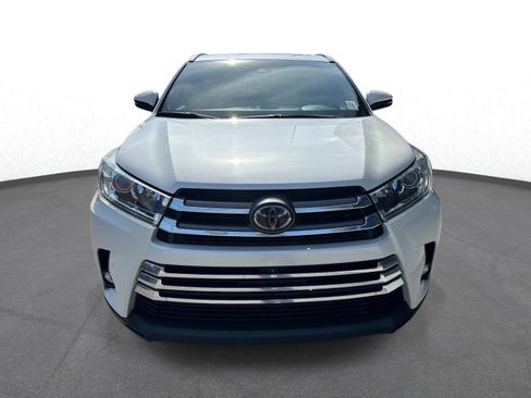 Used 2019 Toyota Highlander Limited Platinum image 8