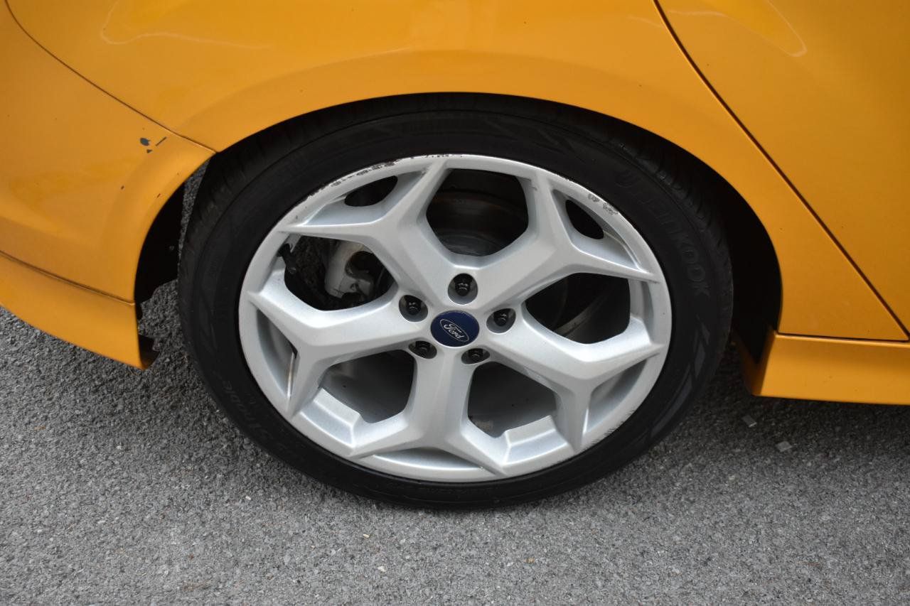 Used 2013 Ford Focus ST FWD image 35