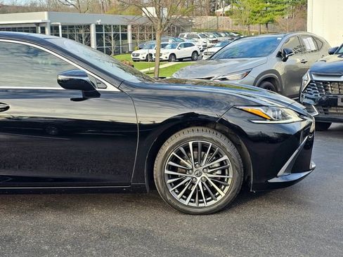 Used 2023 Lexus ES 350 w/ Premium Package FWD image 6