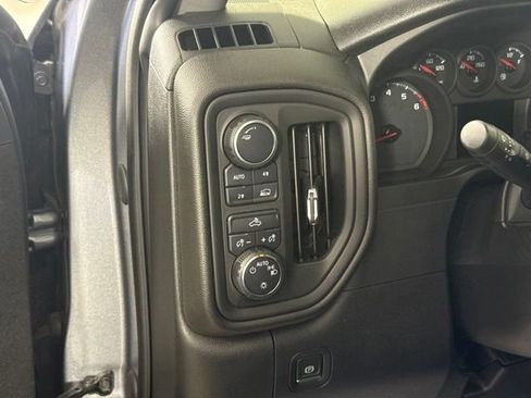 Used 2021 Chevrolet Silverado 1500 Custom AWD/4WD image 14