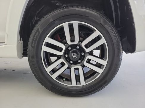 Used 2019 Toyota 4Runner Limited AWD/4WD image 9