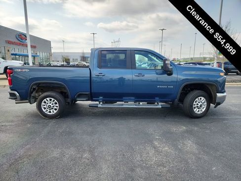 Used 2025 Chevrolet Silverado 2500 LT w/ Convenience Package AWD/4WD image 9