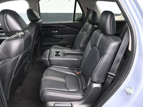 Certified 2024 Honda Pilot Touring image 12