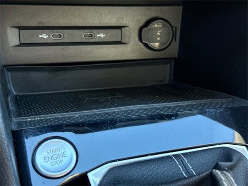 Certified 2023 Volkswagen Taos SE w/ Panoramic Sunroof Package image 42