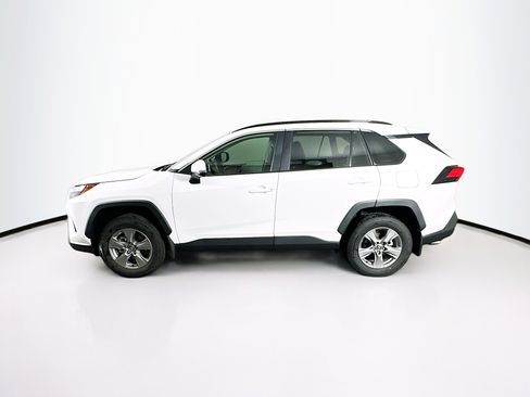 Used 2025 Toyota RAV4 XLE w/ Convenience Package FWD image 4