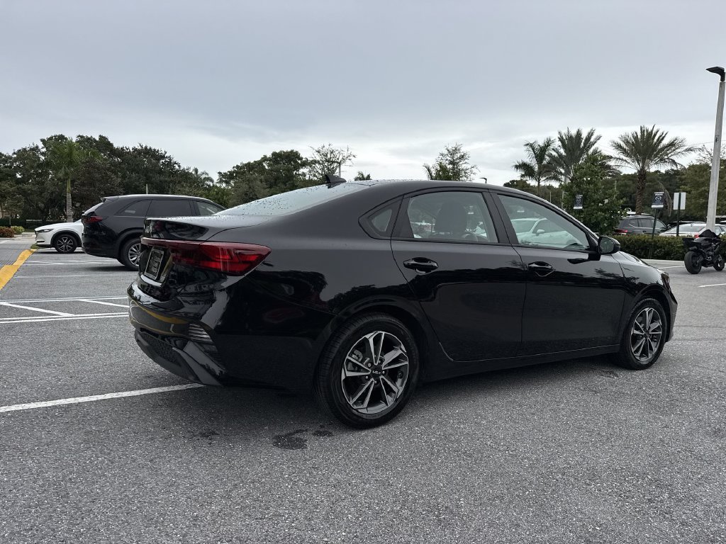 Used 2023 Kia Forte LXS w/ LXS Technology Package FWD image 24