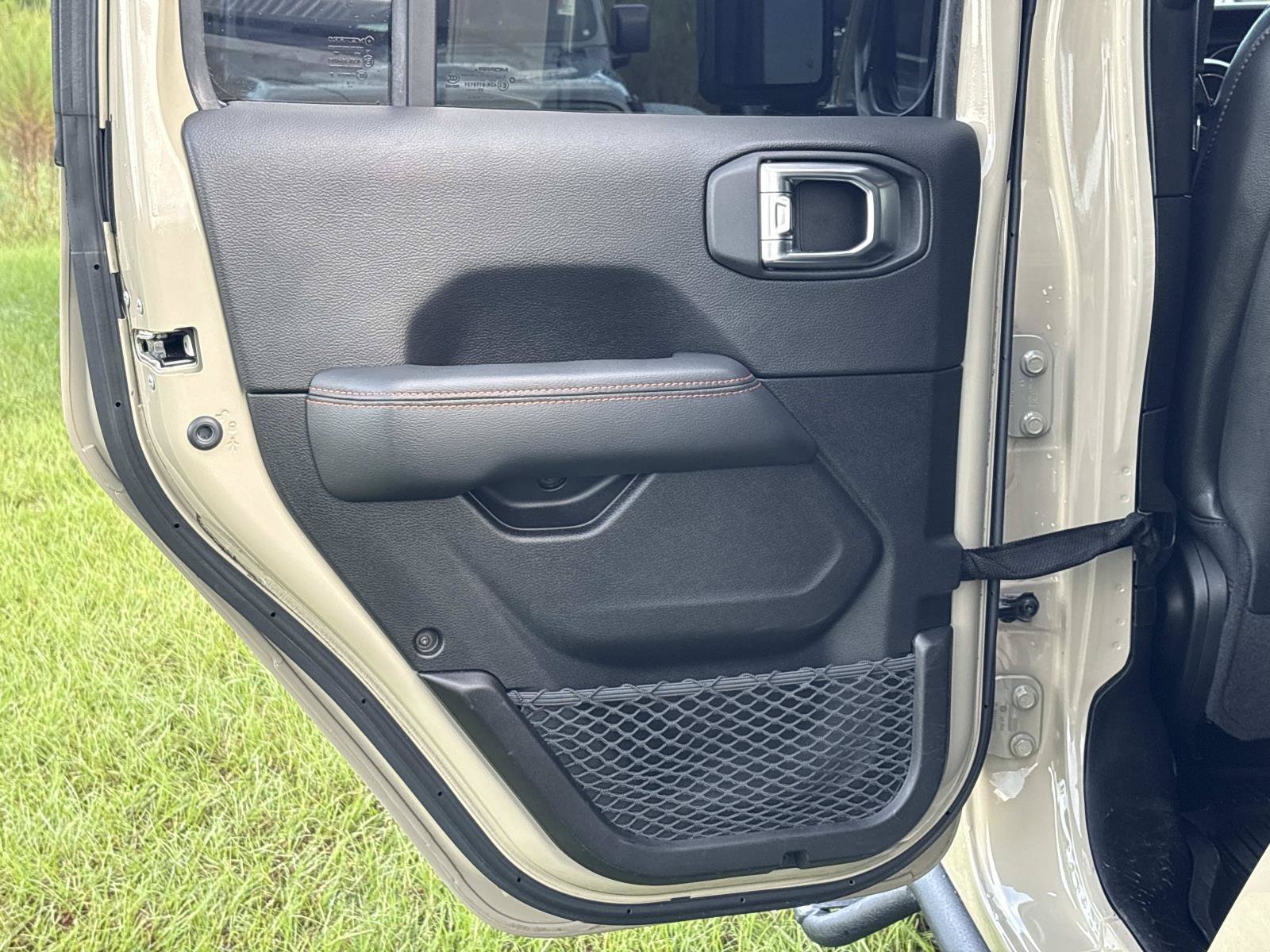 Used 2022 Jeep Gladiator Mojave w/ LED Lighting Group AWD/4WD image 12
