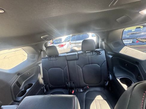 Used 2025 Honda Pilot Black Edition image 24