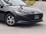 Used 2022 Hyundai Elantra SE image 3