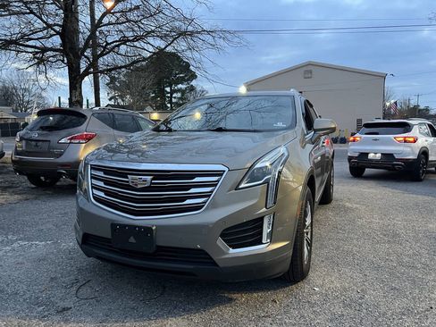 Used 2017 Cadillac XT5 Luxury w/ Driver Awareness Package image 2