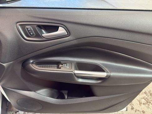 Used 2018 Ford Escape Titanium w/ Ford Safe & Smart Package AWD/4WD image 20