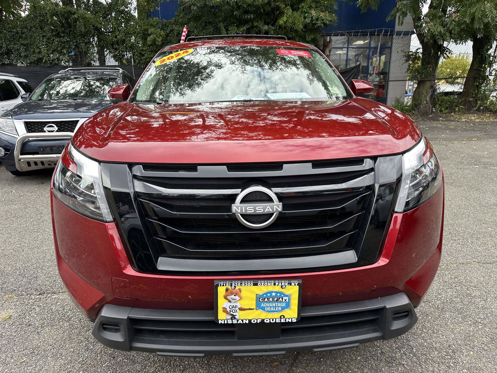 Certified 2024 Nissan Pathfinder SV w/ Black Appearance Package AWD/4WD image 8
