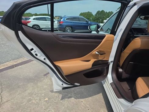 Used 2019 Lexus ES 350 w/ Premium Package FWD image 43