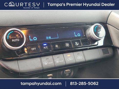 Used 2023 Hyundai Elantra SEL image 25
