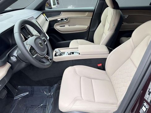 New 2026 Volvo XC90 B5 Core w/ Protection Package image 5
