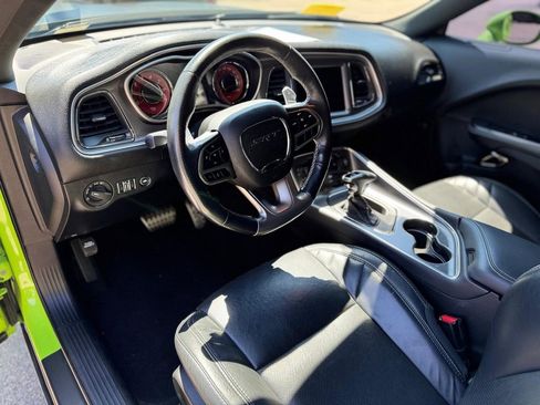 Used 2019 Dodge Challenger SRT Hellcat RWD image 15