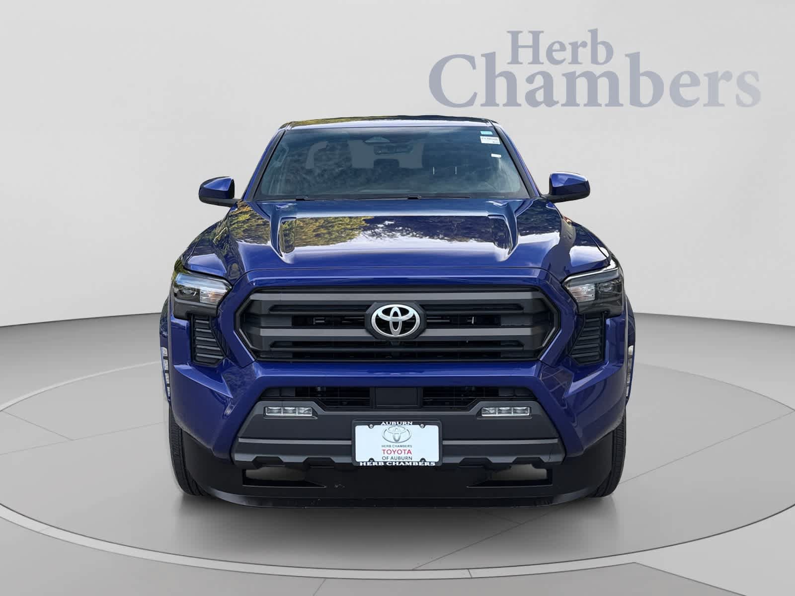 Used 2024 Toyota Tacoma SR5 AWD/4WD image 2
