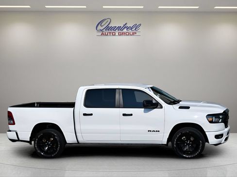 Used 2023 RAM 1500 Big Horn AWD/4WD image 3