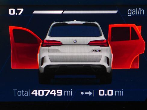 Used 2024 BMW X5 M Competition w/ Executive Package image 33