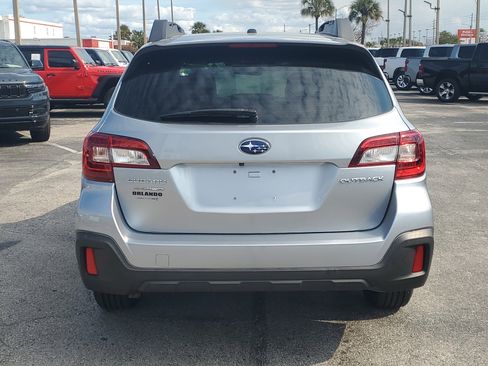 Used 2019 Subaru Outback 2.5i image 6