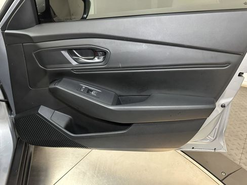 Used 2024 Honda Accord EX image 37