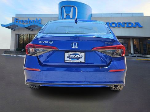 Used 2023 Honda Civic Sport image 6