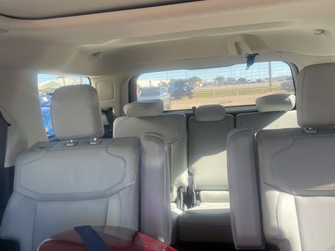 Used 2025 Ford Expedition Platinum w/ Driver's Package image 15