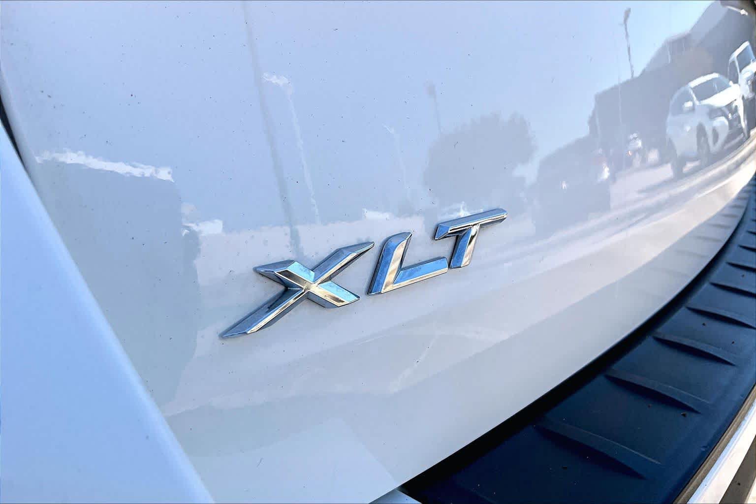 Used 2021 Ford Explorer XLT RWD image 9