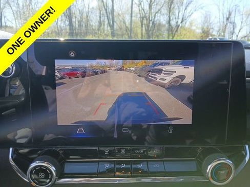 Used 2023 Chevrolet Colorado Trail Boss w/ Advanced Trailering Package AWD/4WD image 17