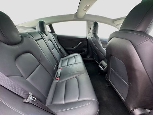 Used 2019 Tesla Model 3 Long Range image 19