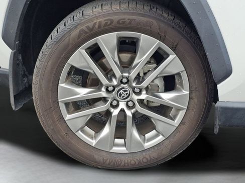 Used 2024 Toyota RAV4 XLE Premium AWD/4WD image 18