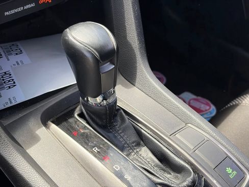 Used 2021 Honda Civic EX image 9