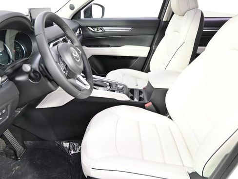 New 2025 MAZDA CX-5 AWD 2.5 S w/ Premium Plus Pkg image 13