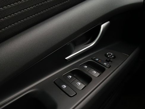 New 2026 Hyundai Elantra SE image 18