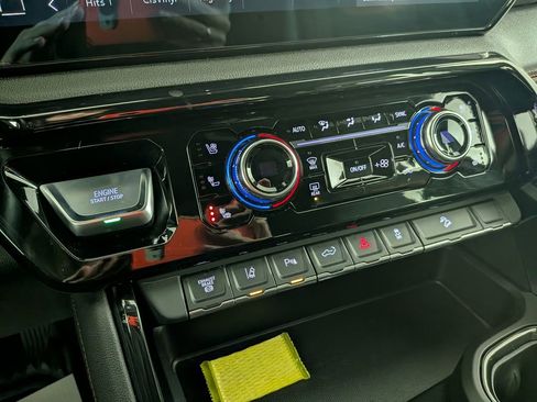 Certified 2024 GMC Sierra 2500 AT4 w/ AT4 Premium Plus Package image 31