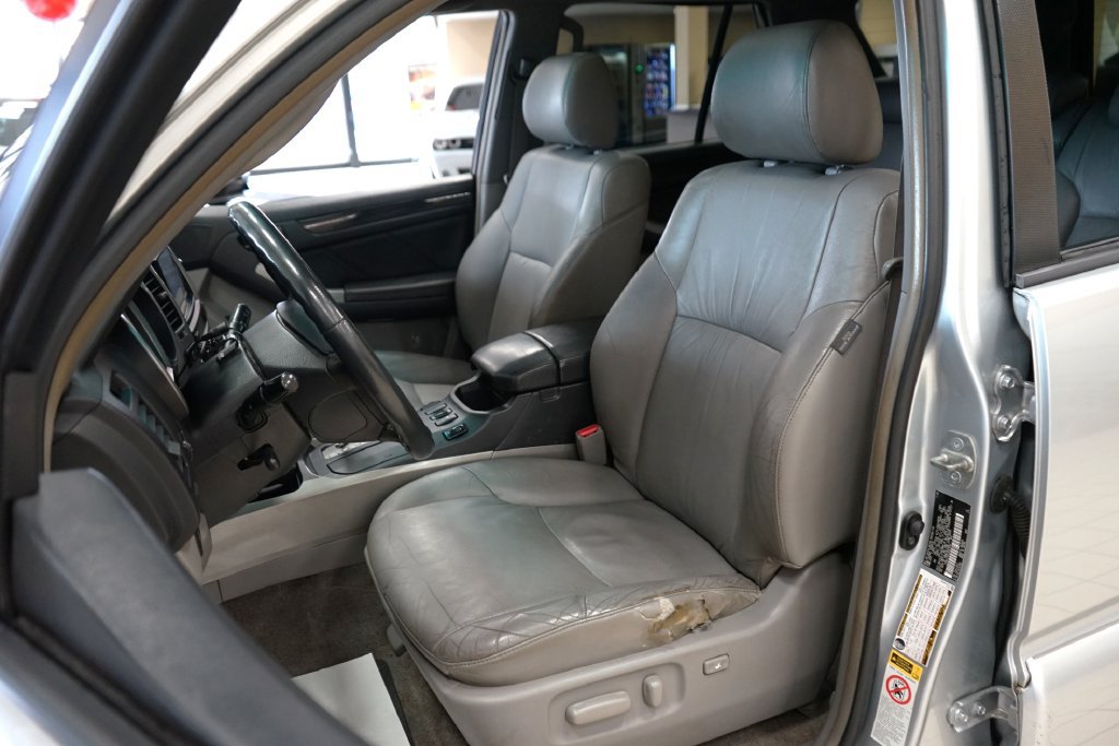 Used 2007 Toyota 4Runner Limited AWD/4WD image 2