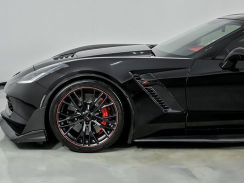 Used 2019 Chevrolet Corvette Z06 RWD image 7