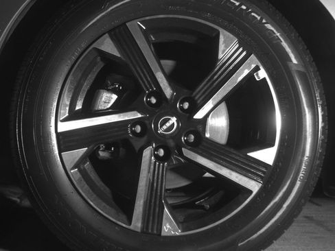 Used 2025 Nissan Sentra SV FWD image 12