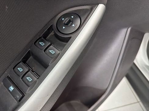Used 2014 Ford Focus SE w/ Equipment Group 201A FWD image 12