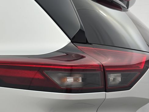 Certified 2021 Nissan Rogue SV AWD/4WD image 32