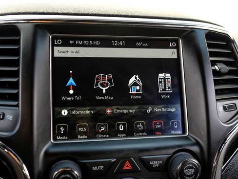 Used 2018 Jeep Grand Cherokee Trailhawk w/ Trailhawk Luxury Group image 31