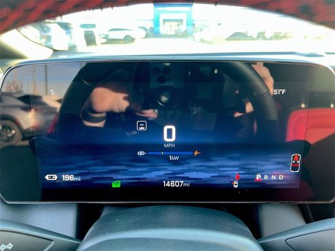 Used 2025 Chevrolet Equinox EV RS image 11